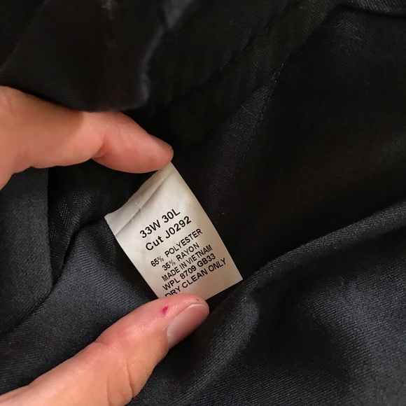 Geoffrey Beene Men’s suit jacket and pants - Picture 8 of 8